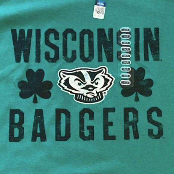 Wisconsin Badgers Shamrock Hanes T-Shirt - Kelly Green - Medium - NWT - Picture 5 of 7